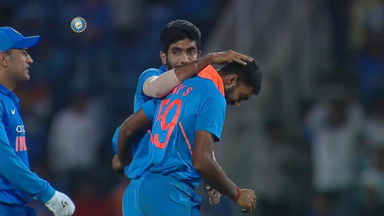 IND vs AUS 2019, 2nd ODI: Adam Zampa Wicket