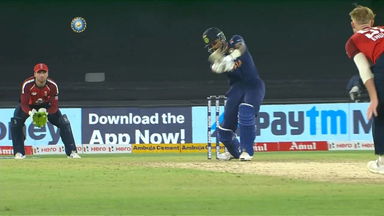 IND vs ENG 2021, 1ST T20I : Hardik Pandya Six