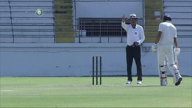 Ranji Trophy_Saurastra_mumbai_Day3_ROYSTON DIAS_4 WICKET