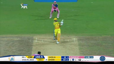 M12: CSK vs RR – MS Dhoni Six