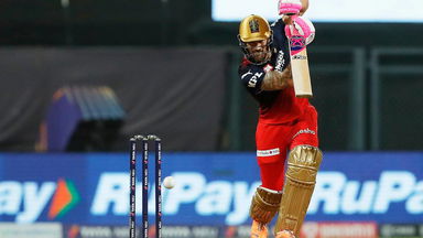 Faf du Plessis' steady opening act of 44 (38)