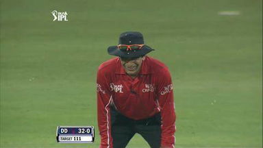 Match 11 CSK vs DD – Ojha's Wicket