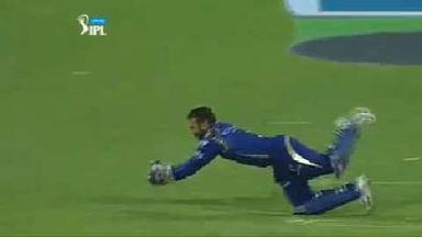 M14: MI vs RCB – Freecharge Bolt  Moment – Parthiv Patel