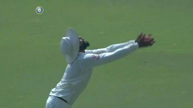 Jadeja does a Kapil Dev with a stunning catch