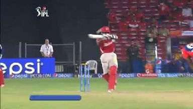M10: KXIP vs DD – Wriddhiman Saha Six