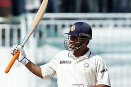 Ind v Aus, 2013, 1st Test: MS Dhoni's swashbuckling 224