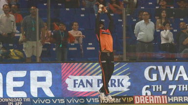Hooda's balancing catch at the ropes