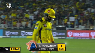 M01: GT vs CSK  – Ravindra Jadeja Wicket