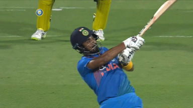 IND vs AUS 2019, 2nd T20I: KL Rahul Six