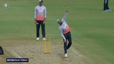 Spin it like Murali Kartik ft. Jadeja