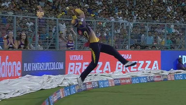 Suryakumar Yadav displays Spirit of Cricket after attempting a catch