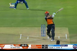 Eliminator: DC vs SRH – Martin Guptill Six