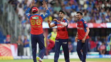 Golden arm! Shashank breaks the partnership
