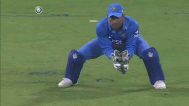 2ND ODI: IND vs SA – Imran Tahir Wicket