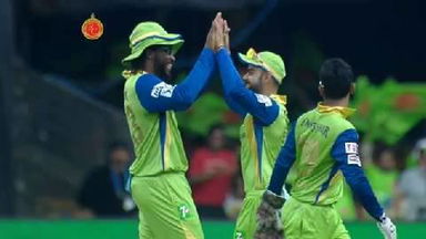 M55: RCB vs DD – Fall Of Wickets