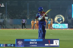 M14- DC vs GG:  Taniyaa Bhatia  Wicket