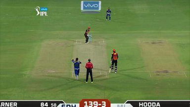 M12: SRH vs MI – David Warner Six