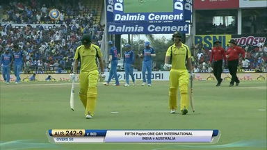IND vs AUS 2017, 5th ODI: Nathan Coulter-Nile Wicket