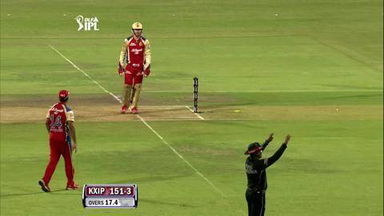 Match 44 RCB vs KXIP – Mahmood's Wicket