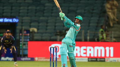 4,6,4 - QDK smashes Southee in one over