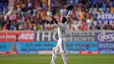 Reaching 200 in style ft. Yashasvi Jaiswal