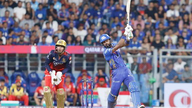 Captain Hardik Pandya's smashing 42(15) powers MI's effort