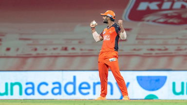 SPECTACULAR: Rahul Tripathi's one-handed wonder
