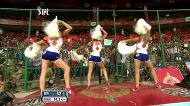 Match 18 RCB vs RR – Dravid's Wicket