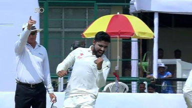 India VS NZ 2016, 1ST Test day 3 - Luke Ronchi  Wicket