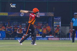 M23: CSK vs SRH – Kedar Jadhav Six