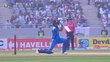 4,4,4: Threading the gaps, the Harmanpreet way