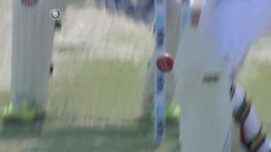 1ST TEST: IND vs SA – Hashim Amla Wicket