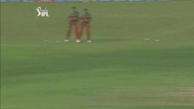 M49: KKR vs RCB – Manish Pandey Wicket