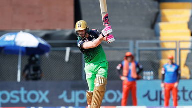 Captain Faf leads from the front with glittering 73 (50)