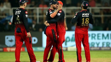 Timely Leap: Parnell takes a brilliant one-handed catch