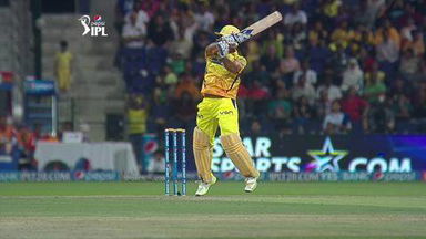 M8: CSK vs DD –  MS Dhoni Six