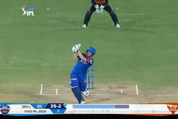 M30: SRH vs DC – Colin Munro Six