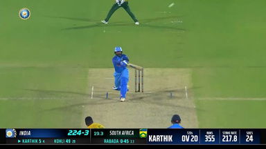 IND vs SA 2022, 2ND T20I: Dinesh Karthik  Six