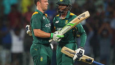 4TH ODI: IND vs SA  –   AB de Villiers 112