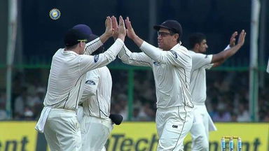 India VS NZ 2016, 1ST Test day 3 - Lokesh Rahul Wicket