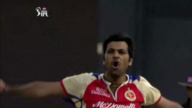M12: RCB vs KKR – Amazing  Moments