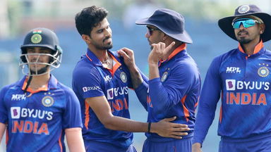 How Washington Sundar set up Quinton de Kock