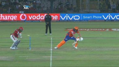 M3: KXIP vs GL – Aaron Finch Wicket