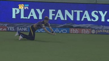 Chris Woakes plucks a stunner to dismiss Maxwell