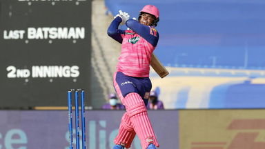 Hetmyer's dual boundaries and sixes off Kieron Pollard