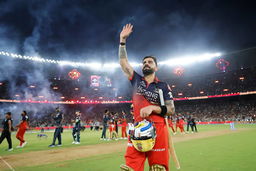 Man of Mega Moments Virat Kohli stars in final with 75*(42)