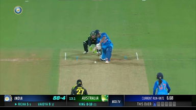 IND-W vs AUS-W 2022, 1ST T20I: Richa Ghosh Six