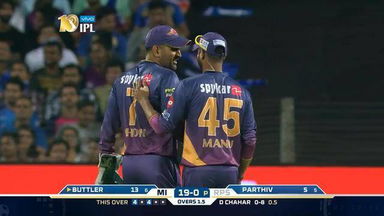 On the MIC - MS Dhoni stumps Kevin Pietersen