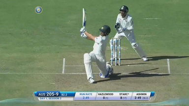 IND vs AUS 2017 - 1st Test day 1 : Mitchell Starc six