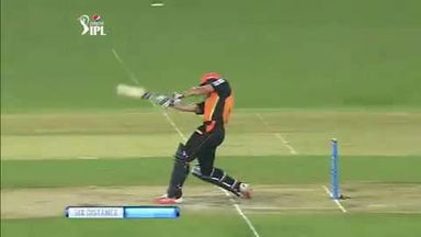 M52: SRH vs RCB – Moises Henriques Six